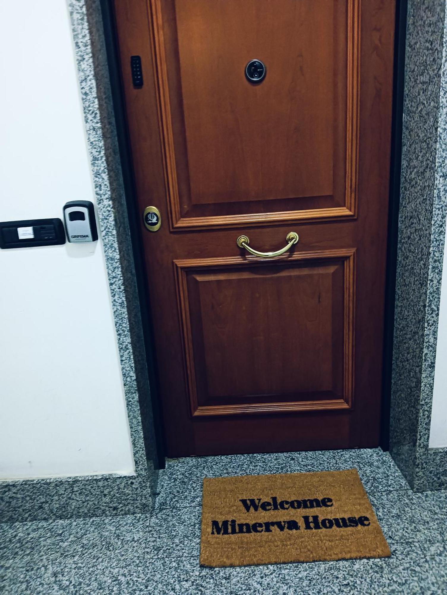 フィウミチーノMinerva House - Airport And Fieraアパートメント エクステリア 写真